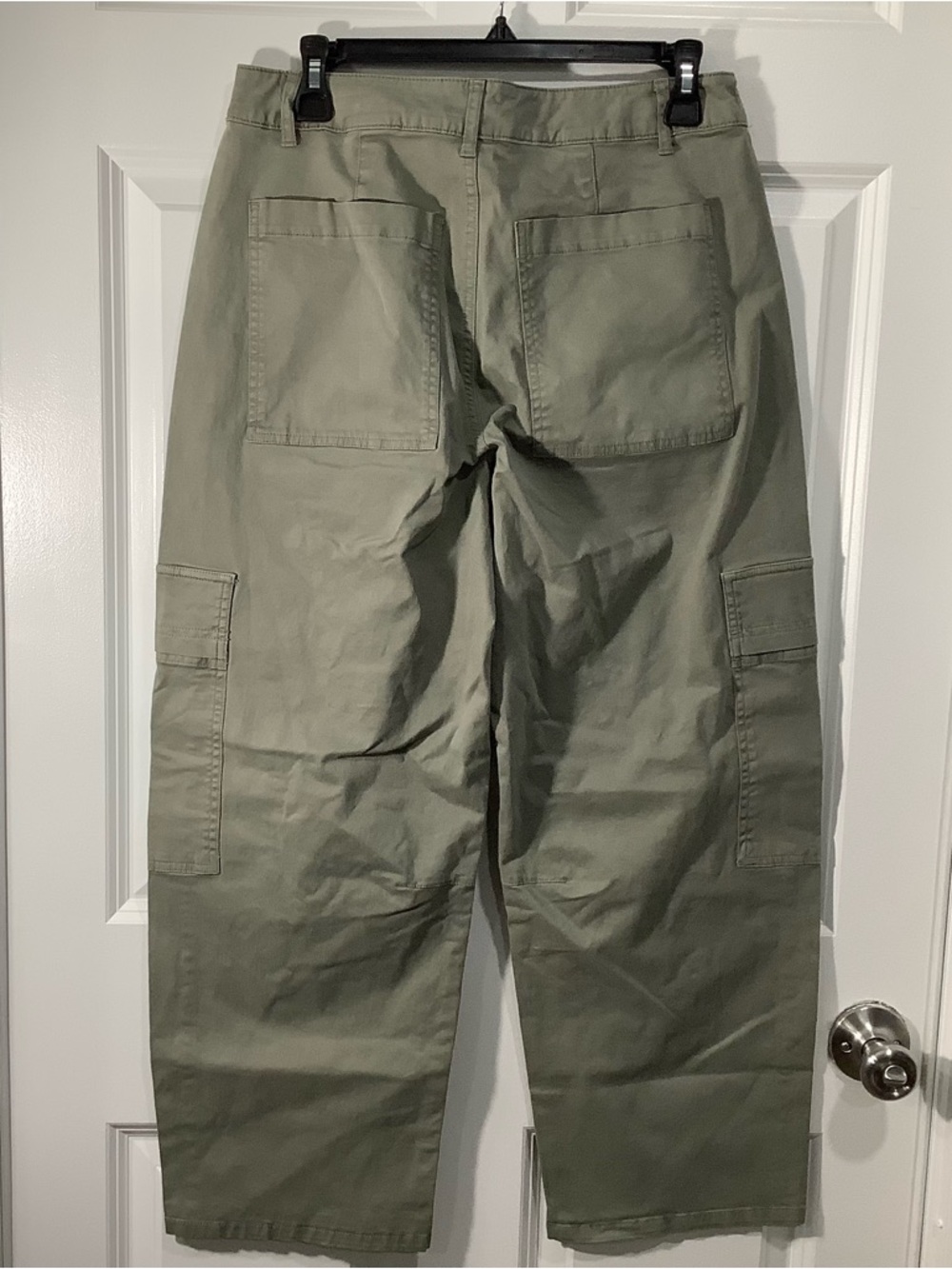 Universal Thread Olive Green Cargo Pants wide leg size 8 NWT. - Picture 3 of 12